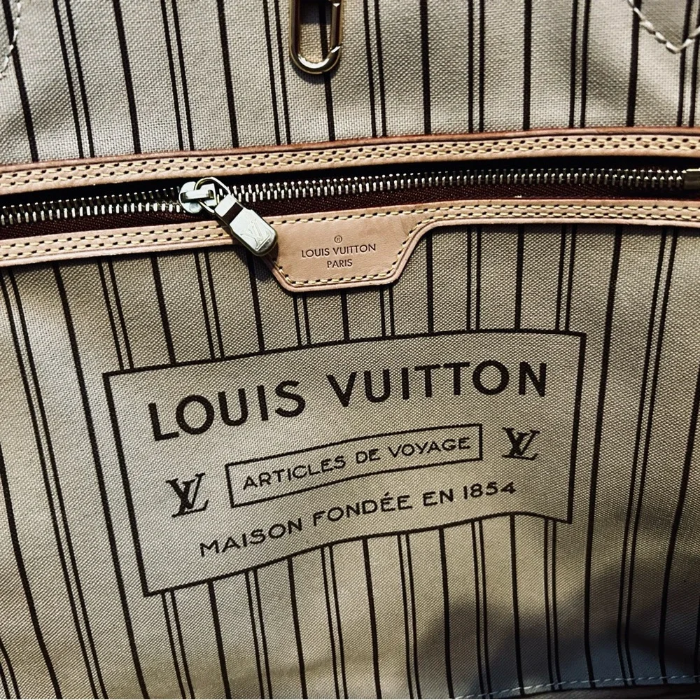 Louis Vuitton MM - Picture 6 of 6